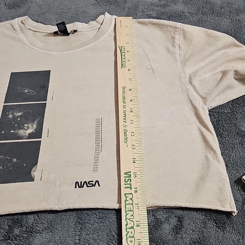 Forever 21 NASA 100% Cotton Cropped Graphic Tee Long Sleeve Tan Size XL - Picture 5 of 6